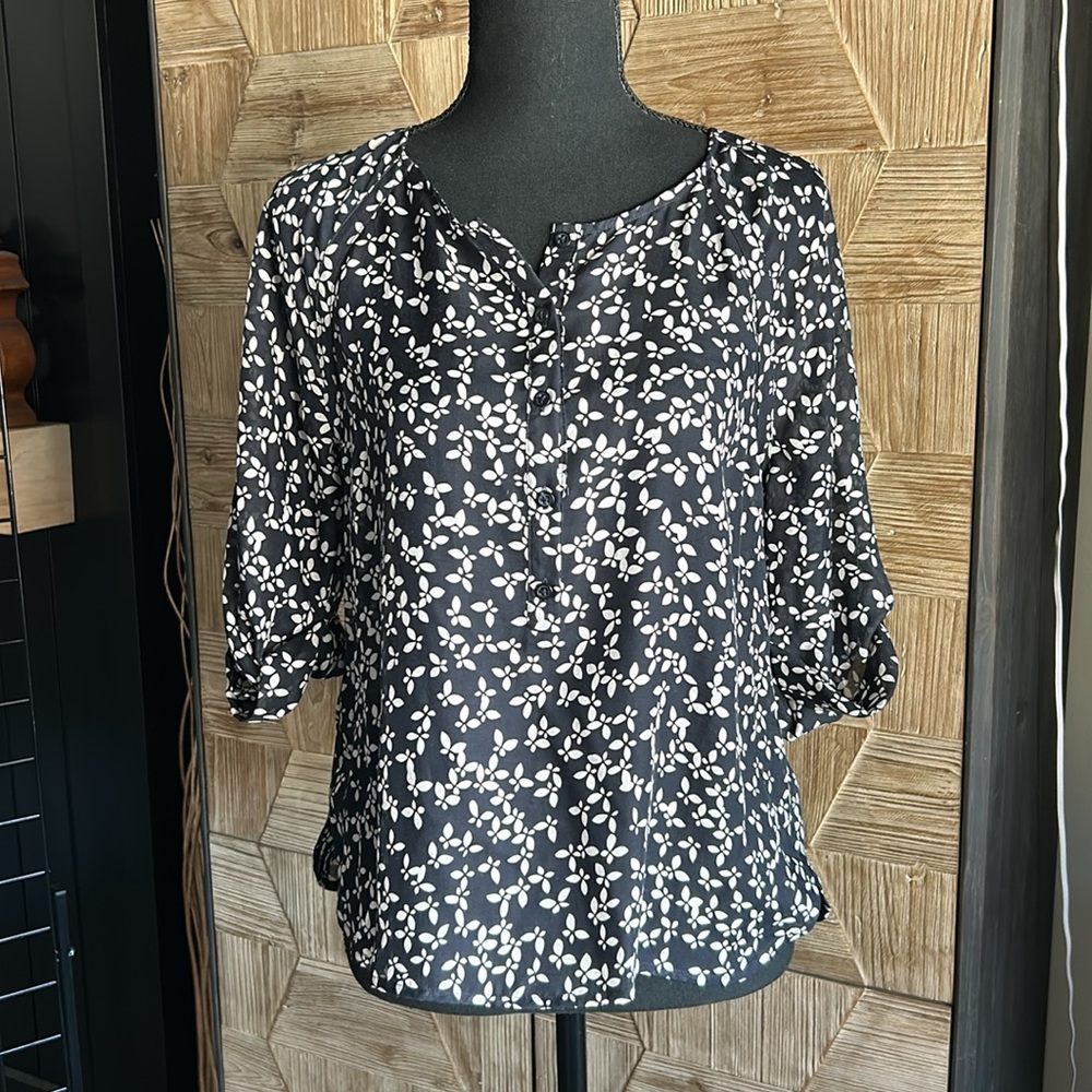 Ann Taylor Loft Women’s Blouse XS Navy Blue Floral Top Casual Business Office